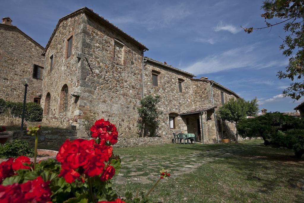 Agriturismo Il Torrione Lecchi Buitenkant foto