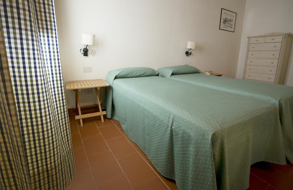 Agriturismo Il Torrione Lecchi Kamer foto