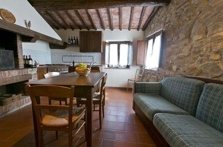Agriturismo Il Torrione Lecchi Buitenkant foto
